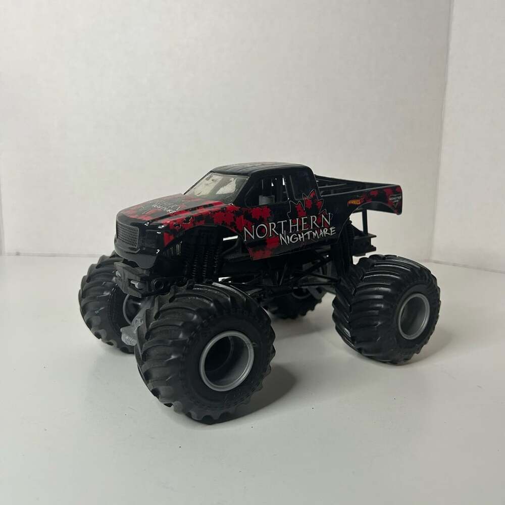 Hot Wheels Monster Jam Northern Nightmare Monster Truck 1:24 Scale Die-Cast
